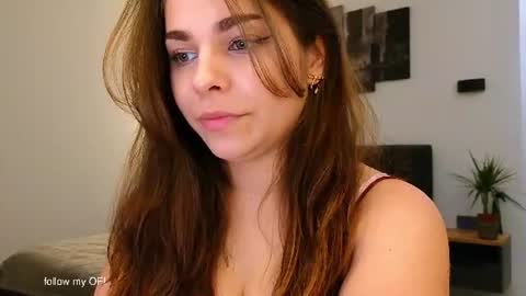 LiluCaroline online show from June 16, 2026, 5:59 pm