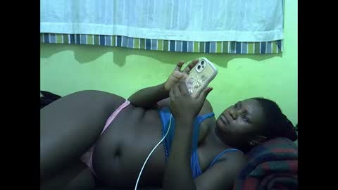 hot_girlly online show from February 28, 2026, 7:37 pm