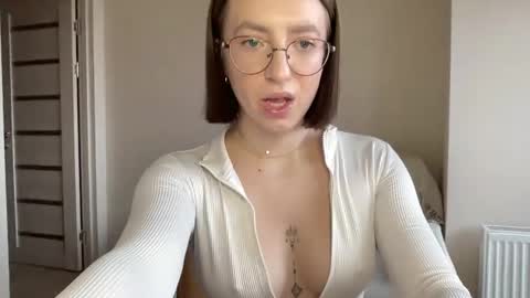 Lina online show from December 11, 2024, 11:30 am