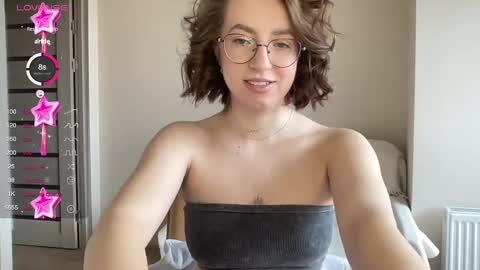 Lina online show from February 7, 2025, 11:56 am