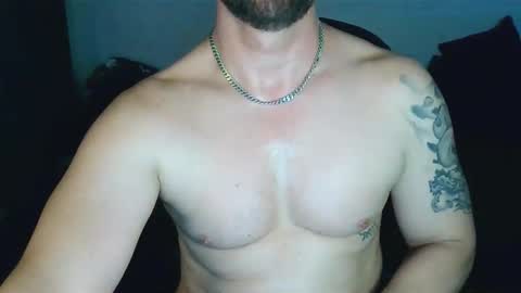 hot_mad online show from June 6, 2026, 2:05 am