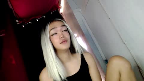 hot_moma69 online show from April 20, 2026, 12:57 am