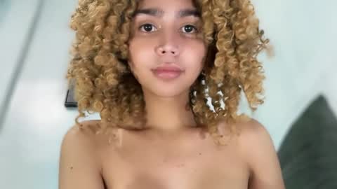 Snapshot of hot_princess143 chatting on March 16, 2026, 5:44 am Ninna online show from March 16, 2026, 5:44 am