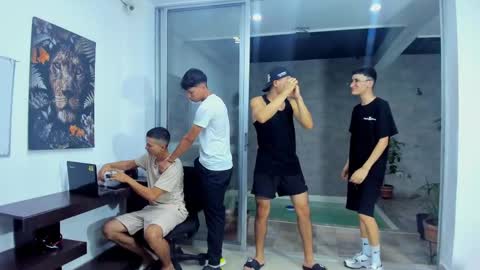 Vanesa Oliver and Andrew online show from September 15, 2025, 2:11 am