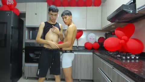 Vanesa Oliver and Andrew online show from September 20, 2025, 11:28 pm