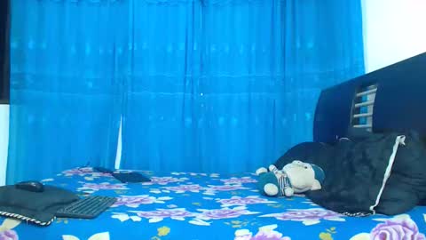 Hot Sharks   online show from October 16, 2025, 10:27 am