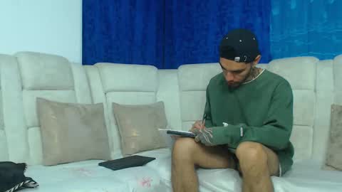 Hot Sharks   online show from February 4, 2026, 7:03 am