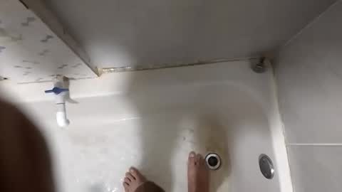 hotantuand online show from March 16, 2026, 11:58 am