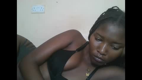 love online show from November 3, 2025, 10:38 am