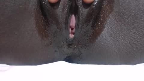 hotbabeboo online show from February 23, 2026, 3:48 am