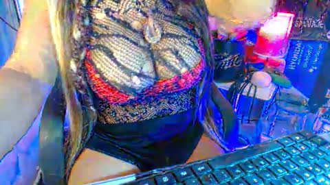 Snapshot of hotbritneyxx chatting on February 5, 2025, 9:40 pm hotbritneyxx online show from February 5, 2025, 9:40 pm