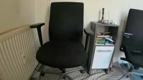 hotcockdus21 online show from December 4, 2025, 10:24 am