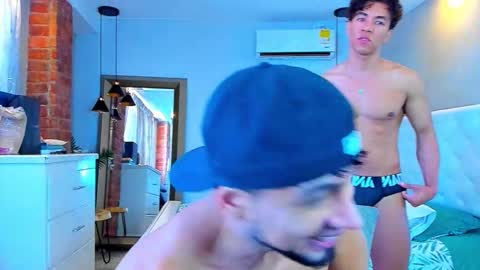 Snapshot of hotcrew_ chatting on February 8, 2026, 2:09 pm Hussain aaron and Ekko online show from February 8, 2026, 2:09 pm