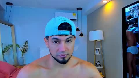 Snapshot of hotcrew_ chatting on February 14, 2026, 1:52 pm Hussain aaron and Ekko online show from February 14, 2026, 1:52 pm