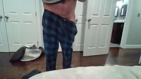 hotdog1124 online show from February 18, 2026, 12:50 am