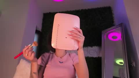 hotfallingdevil online show from June 16, 2026, 3:42 am