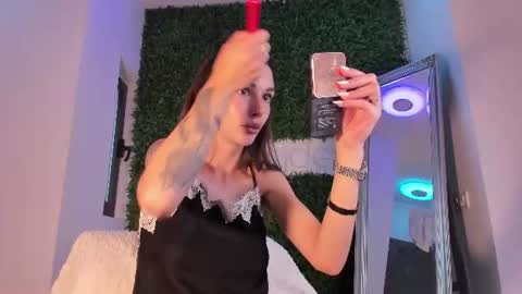 hotfallingdevil online show from June 21, 2026, 6:05 am
