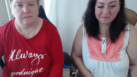 Snapshot of hotfiremommy chatting on October 12, 2025, 6:23 am LimonkaFire online show from October 12, 2025, 6:23 am