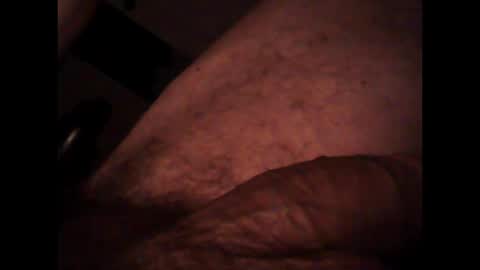 Snapshot of hotguyxxl4you chatting on October 14, 2025, 12:44 am hotguyxxl4you online show from October 14, 2025, 12:44 am