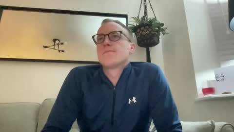 Snapshot of hotholby86 chatting on December 14, 2024, 8:08 pm hotholby86 online show from December 14, 2024, 8:08 pm