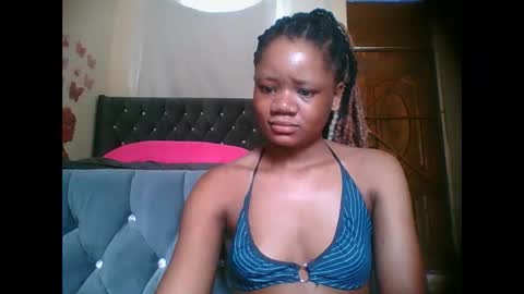 LOYCE online show from November 11, 2025, 12:38 pm