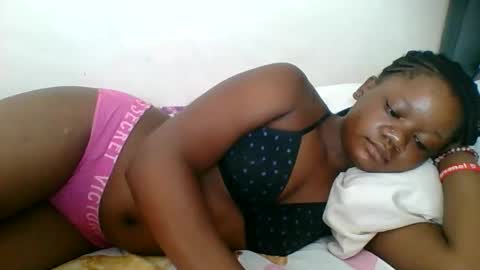 Snapshot of hotjeylee chatting on April 26, 2026, 6:11 am LOYCE online show from April 26, 2026, 6:11 am