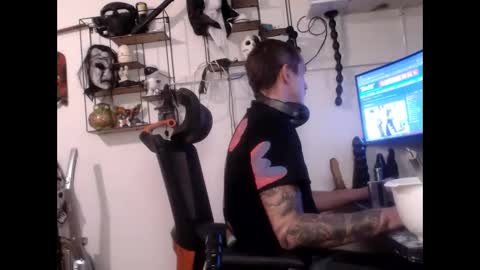 hotkinkytat online show from March 8, 2025, 10:45 pm