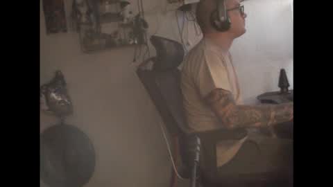 Snapshot of hotkinkytat chatting on March 4, 2026, 11:27 am hotkinkytat online show from March 4, 2026, 11:27 am