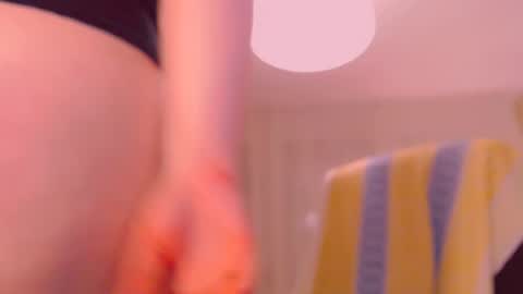 Snapshot of hotkittysquirt chatting on November 5, 2025, 7:47 pm Angela online show from November 5, 2025, 7:47 pm