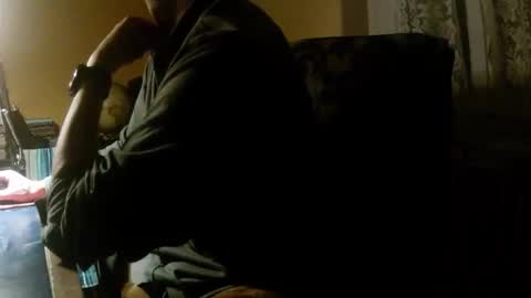 hotleopold online show from December 21, 2025, 9:44 pm