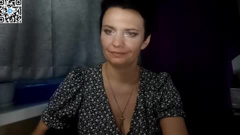 hotmamaqueen234 online show from June 8, 2026, 1:28 am