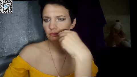 hotmamaqueen234 online show from June 15, 2026, 7:27 pm