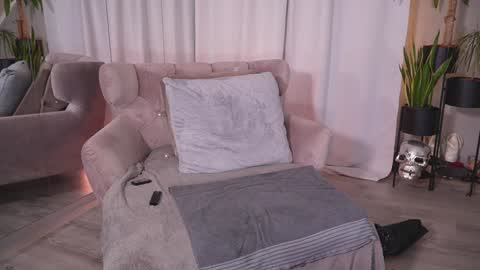 hotmilfbitch online show from February 9, 2025, 3:00 am