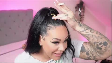 hotmilfbitch online show from July 4, 2026, 10:05 pm