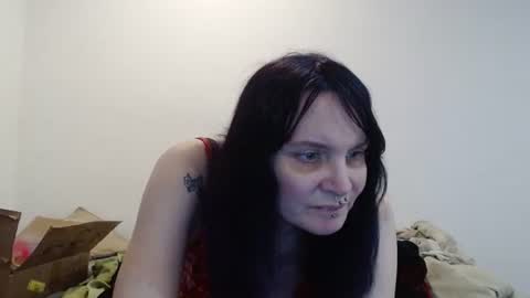 hotmodel1984 online show from February 16, 2026, 1:57 am