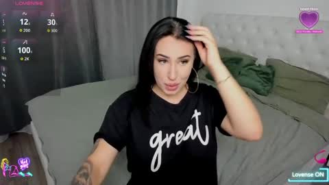 hotmorenaxxx online show from May 23, 2026, 10:30 am