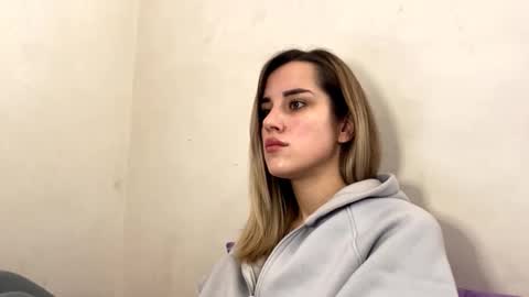 hotmusex online show from October 28, 2025, 8:40 am