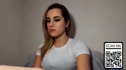 hotmusex online show from March 3, 2026, 1:39 pm