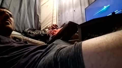 hotoutdoors93 online show from June 7, 2026, 1:32 am