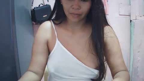 Snapshot of hotpink4u04 chatting on January 16, 2026, 10:36 pm hotpink4u04 online show from January 16, 2026, 10:36 pm