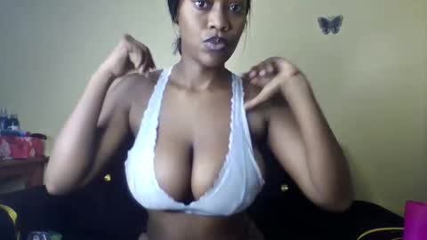 hotpussy online show from May 7, 2026, 1:27 pm