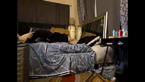 hotrox6942 online show from February 18, 2026, 1:45 am