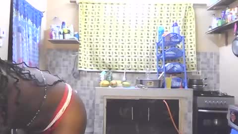 Snapshot of hotsassyqueen219667 chatting on June 17, 2026, 4:52 pm Kichuna online show from June 17, 2026, 4:52 pm