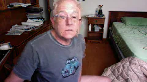 hotsilverdady online show from September 16, 2025, 6:53 pm