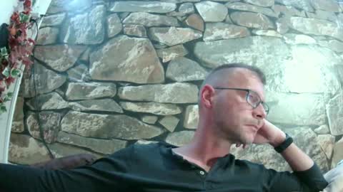 Thomas online show from March 4, 2025, 7:32 pm