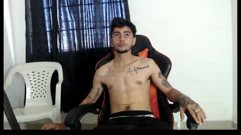 Snapshot of hotsteel420 chatting on January 19, 2025, 1:44 pm hotsteel420 online show from January 19, 2025, 1:44 pm