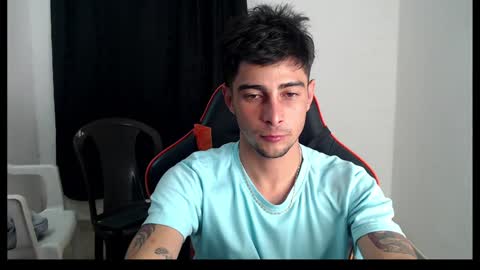 Snapshot of hotsteel420 chatting on February 3, 2025, 1:30 am hotsteel420 online show from February 3, 2025, 1:30 am