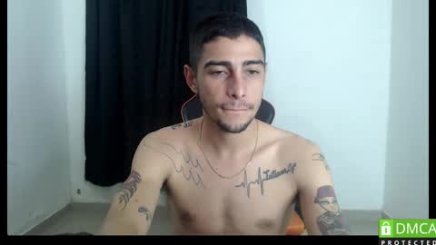 Snapshot of hotsteel420 chatting on November 11, 2025, 12:32 am hotsteel420 online show from November 11, 2025, 12:32 am