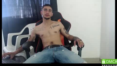 Snapshot of hotsteel420 chatting on November 18, 2025, 1:37 pm hotsteel420 online show from November 18, 2025, 1:37 pm