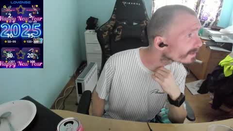 hot online show from March 9, 2025, 8:51 am